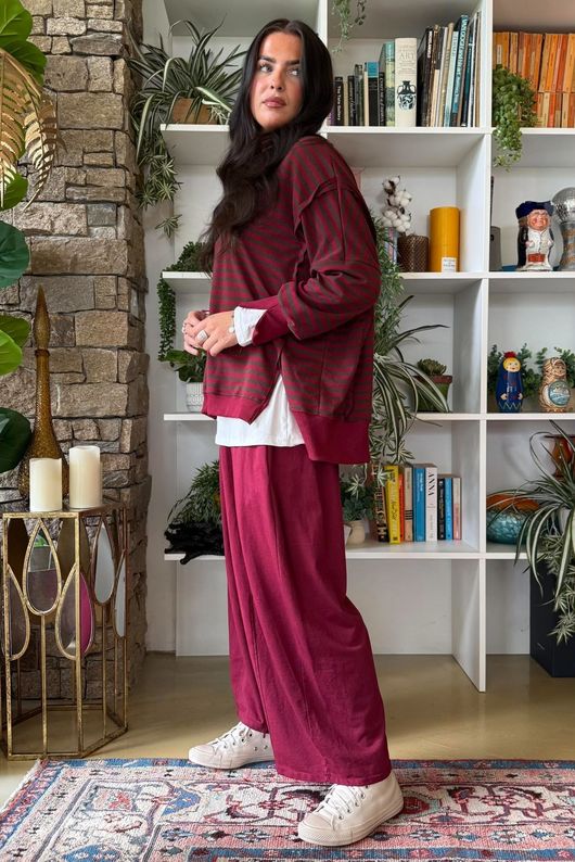 Sunday Morning Chill Sweatshirt Burgundy & Chocolate